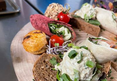 De lekkertste hightea To-Go box van heel Zeeland